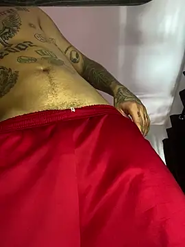 Snapshot of Junihn0 chatting on January 28, 2025, 7:00 pm Junihn0 online show from January 28, 2025, 7:00 pm