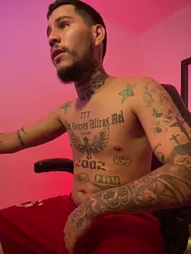 Snapshot of Junihn0 chatting on November 7, 2025, 9:48 pm Junihn0 online show from November 7, 2025, 9:48 pm