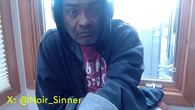 sinnernoir online show from November 3, 2025, 4:30 pm