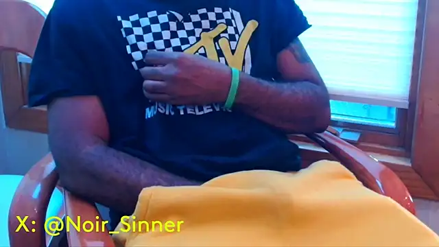 sinnernoir online show from December 16, 2025, 1:49 pm