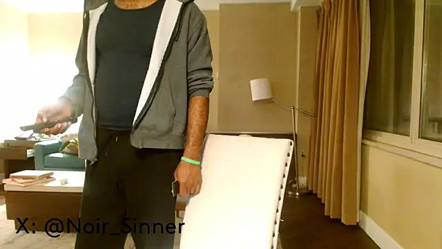 sinnernoir online show from February 18, 2026, 7:37 am