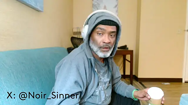 sinnernoir online show from March 6, 2026, 1:35 am