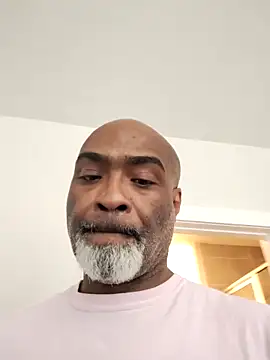 sinnernoir online show from April 7, 2026, 7:03 pm