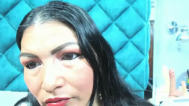 PENELOPELEWISs online show from November 20, 2025, 12:55 am