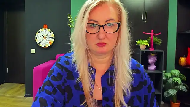 ChristyBrooks online show from March 3, 2025, 3:20 pm