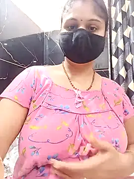 Cute-Aadhvita online show from February 10, 2026, 1:32 am