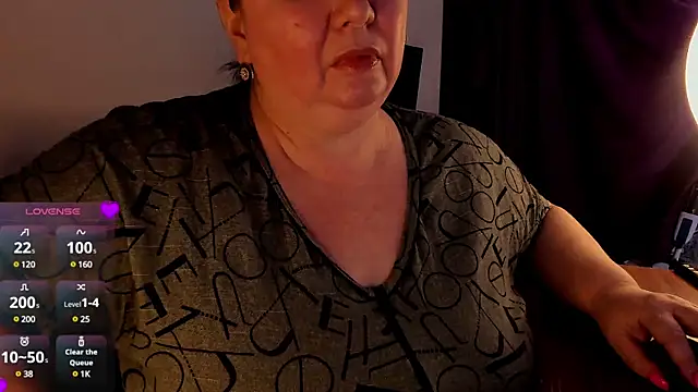 SexxyDreams1 online show from March 5, 2025, 6:23 am