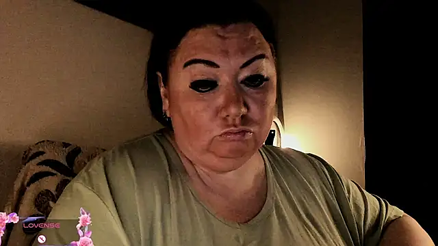 SexxyDreams1 online show from October 5, 2025, 3:38 am