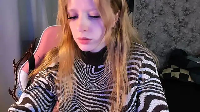 Inma Lewdness online show from November 28, 2025, 8:22 pm