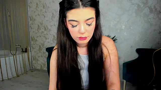 Snapshot of AlluringAriel chatting on May 29, 2026, 11:08 am AlluringAriel online show from May 29, 2026, 11:08 am