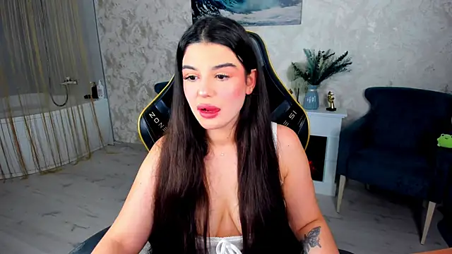 Snapshot of AlluringAriel chatting on June 6, 2026, 11:26 am AlluringAriel online show from June 6, 2026, 11:26 am