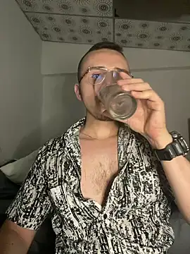 adam-rivera online show from March 4, 2025, 10:16 pm