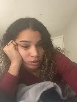 1prettygem online show from December 16, 2024, 7:32 pm