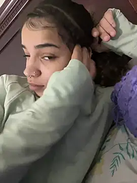 1prettygem online show from December 27, 2024, 12:18 am