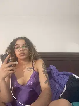 1prettygem online show from January 10, 2025, 11:18 pm