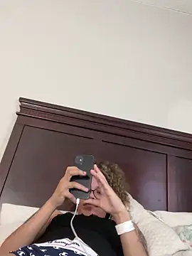 1prettygem online show from January 18, 2025, 9:13 pm