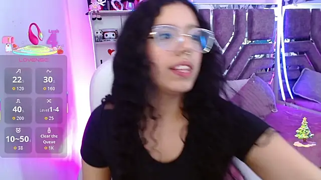 Aurora Brownn online show from December 23, 2025, 4:32 am