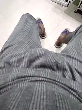 KUKU69XX online show from February 10, 2025, 6:03 pm