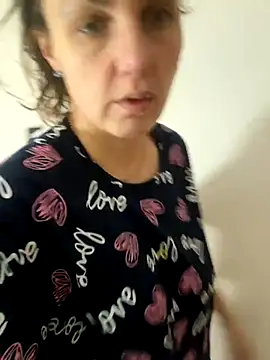 Magic  smile online show from November 10, 2025, 4:44 am