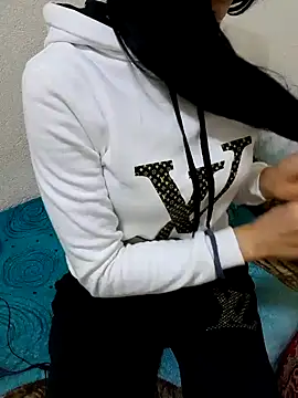 Snapshot of Linda-53 chatting on January 3, 2025, 9:26 pm Linda-53 online show from January 3, 2025, 9:26 pm