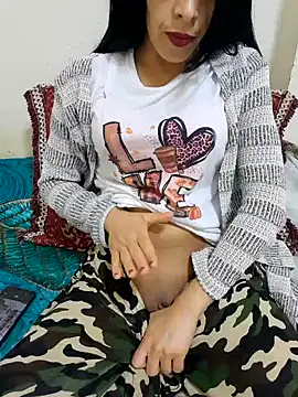 Snapshot of Linda-53 chatting on January 13, 2025, 11:49 pm Linda-53 online show from January 13, 2025, 11:49 pm