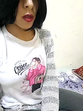 Snapshot of Linda-53 chatting on February 28, 2025, 10:17 pm Linda-53 online show from February 28, 2025, 10:17 pm