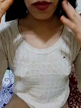 Snapshot of Linda-53 chatting on March 7, 2025, 1:20 am Linda-53 online show from March 7, 2025, 1:20 am