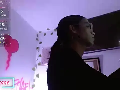 Melody200420 online show from November 25, 2025, 11:27 pm