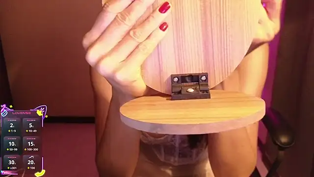 Snapshot of Lia_madame chatting on March 4, 2026, 8:53 am Lia madame online show from March 4, 2026, 8:53 am