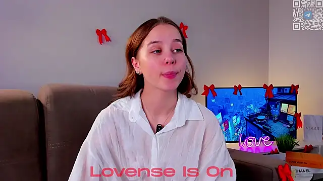 FalineDowlen online show from February 14, 2026, 2:41 am