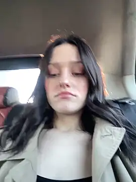 Mia Mia M online show from April 11, 2026, 3:49 pm