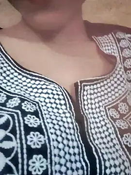 Babby girl08 online show from October 29, 2025, 5:14 pm