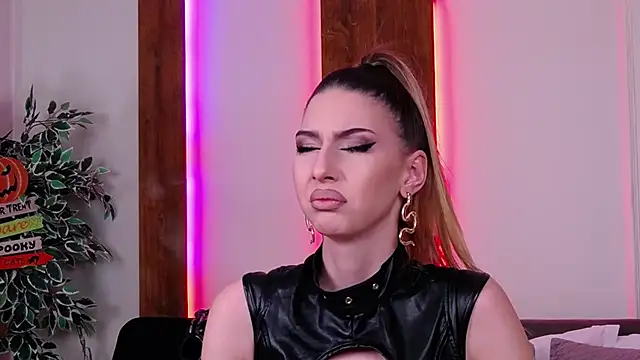 SkylerSpark online show from October 30, 2025, 8:53 pm