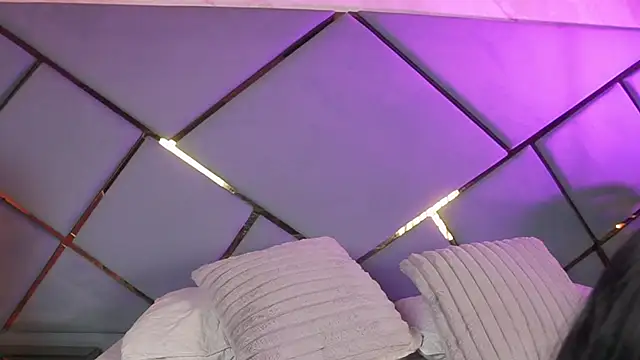 giorgia 13 online show from October 19, 2025, 3:29 am