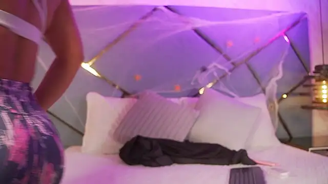 giorgia 13 online show from October 28, 2025, 3:10 am