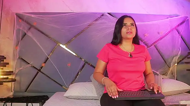 giorgia 13 online show from October 31, 2025, 3:07 am