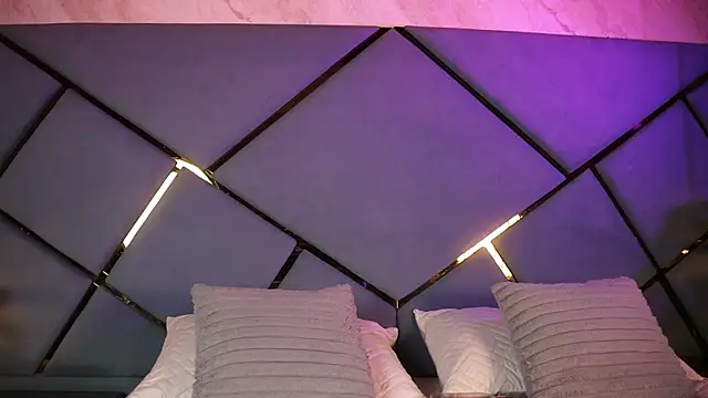 giorgia 13 online show from November 27, 2025, 3:19 am