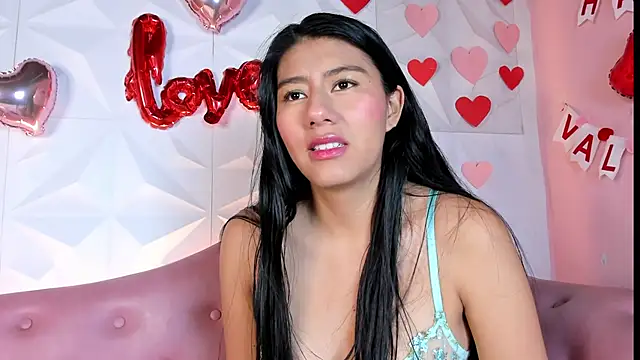 CarlaAlvez online show from February 17, 2025, 1:42 pm
