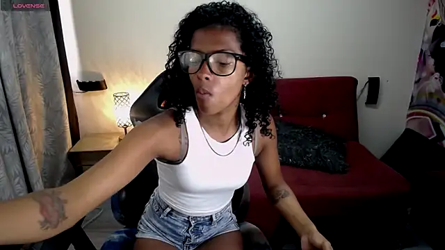 Snapshot of cloe_cooper_ chatting on September 19, 2025, 3:34 pm cloe cooper online show from September 19, 2025, 3:34 pm