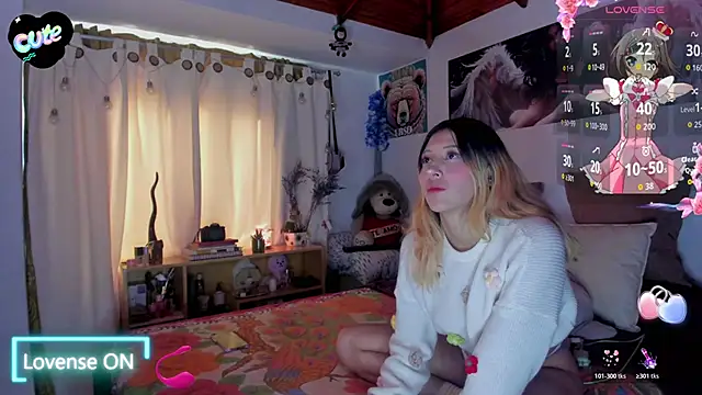 cuteweed420 online show from October 28, 2025, 8:44 pm