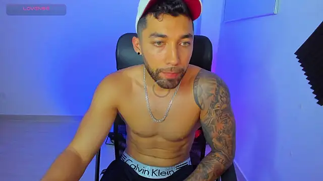 Snapshot of Sweet_and_caramel chatting on February 10, 2026, 9:13 am Sweet and caramel online show from February 10, 2026, 9:13 am