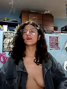 Snapshot of LoveElectra chatting on March 14, 2025, 6:29 pm LoveElectra online show from March 14, 2025, 6:29 pm