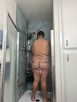 Snapshot of daddymaniaco69 chatting on December 26, 2024, 4:58 pm daddymaniaco69 online show from December 26, 2024, 4:58 pm