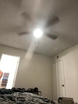 Snapshot of daddymaniaco69 chatting on February 16, 2026, 3:13 am daddymaniaco69 online show from February 16, 2026, 3:13 am