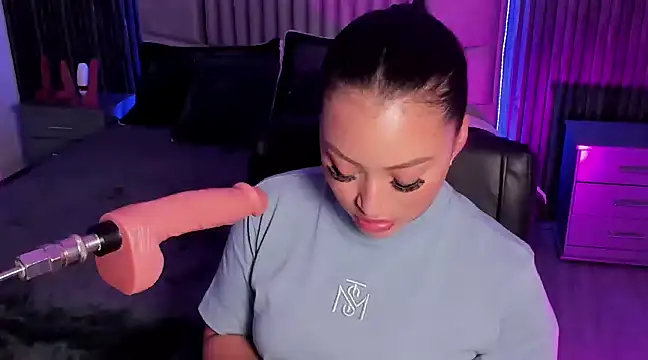 Lillyortiz online show from January 28, 2025, 9:29 pm