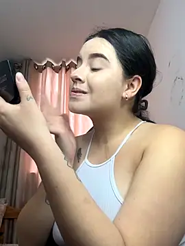 SaraBraun  online show from October 14, 2025, 4:19 pm