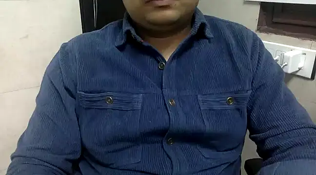 simpleguy1011 online show from December 13, 2024, 2:05 pm