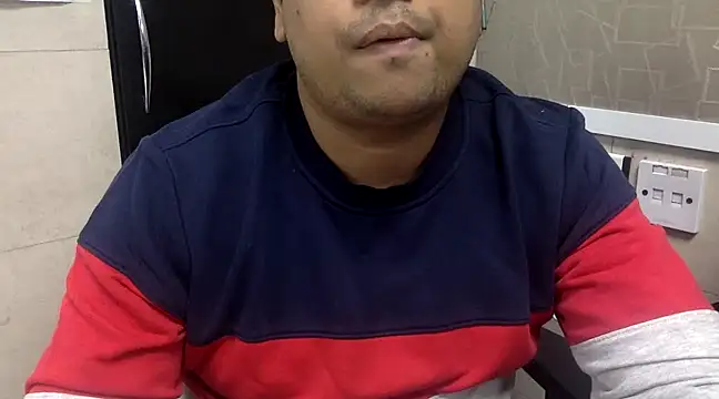 simpleguy1011 online show from December 20, 2024, 4:36 pm