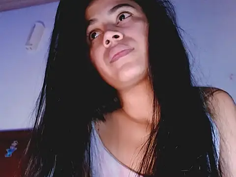 brihanna lena online show from April 16, 2026, 7:53 am