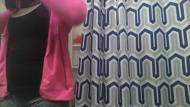 LuckiXCX online show from February 11, 2025, 11:12 pm